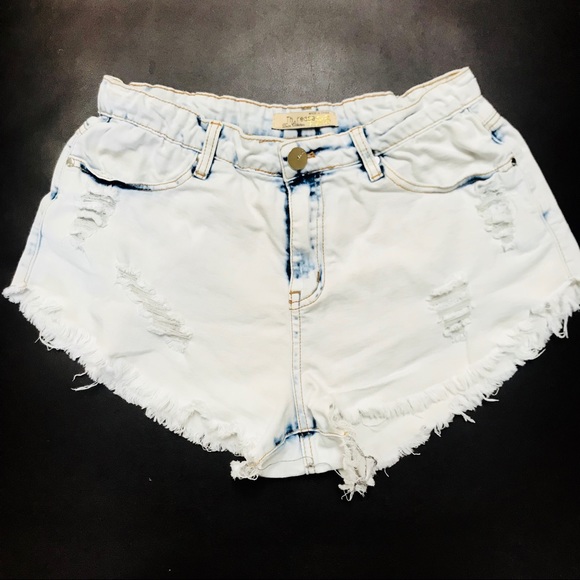 Th.Reasa Distressed High Waisted Shorts - Picture 2 of 6